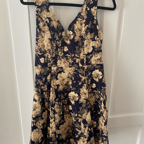 Blue and beige floral dress. Sweetheart neck with straps, above knee length. - Picture 1 of 2